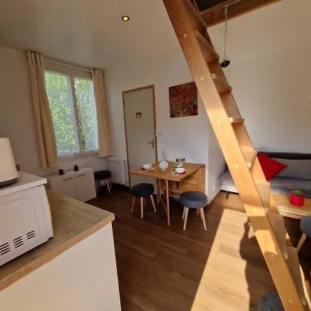 Tiny House Avec Jardin Spacieux *